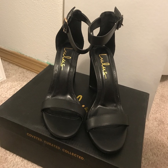 Black heels - Picture 4 of 4